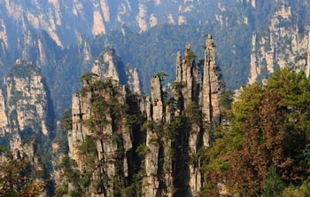 長沙出發(fā)到黃龍洞、張家界森林公園、天門山、鳳凰五日游